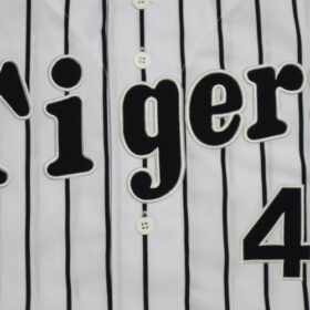 2012-2014 Hanshin Tigers Replica Jersey Home Uemoto #4 - Image 5