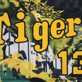 2022 Hanshin Tigers Replica Jersey Third Iwazaki #13 - Image 5